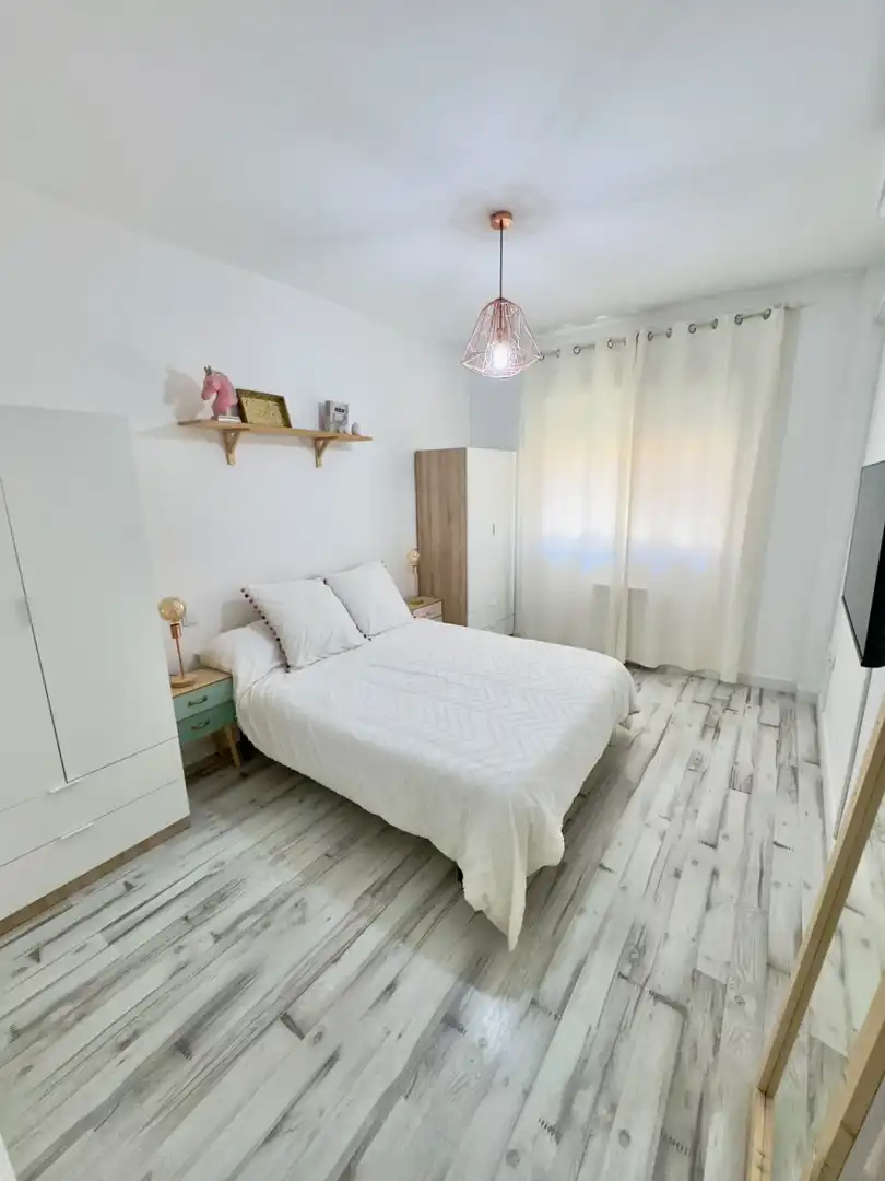 Habitación de Piso en venta en Valdepeñas con Aire acondicionado, Calefacción y Balcón