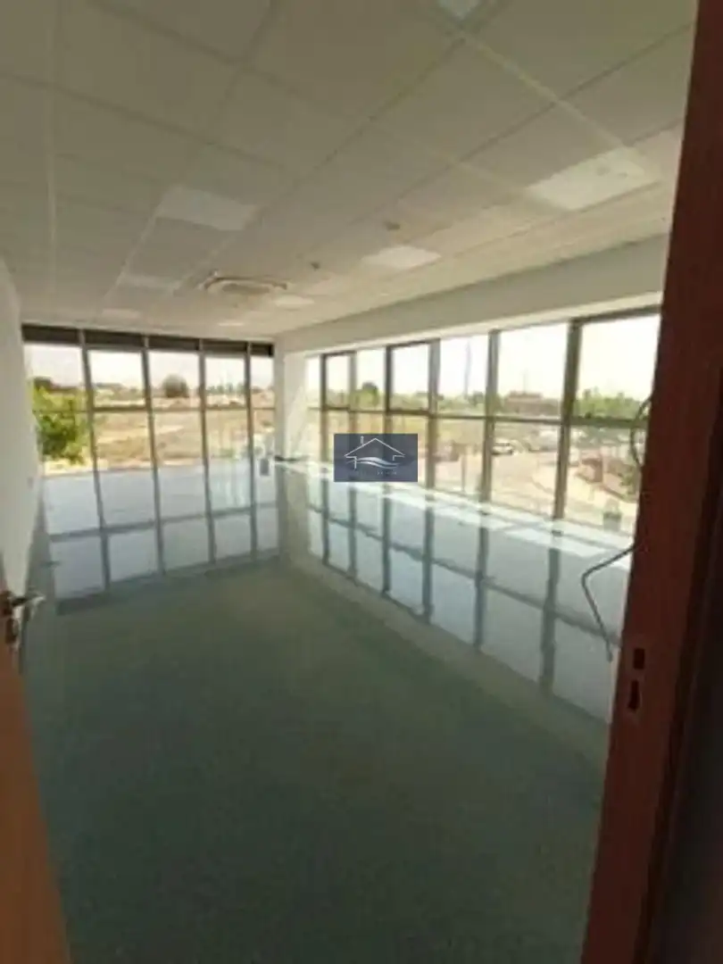 Nave industrial de alquiler en San Vicente del Raspeig / Sant Vicent del Raspeig con Alarma