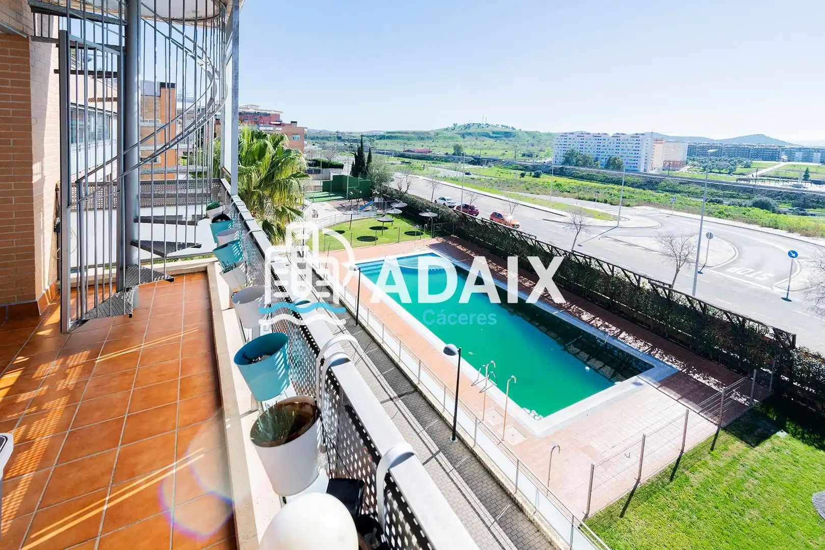 Vista exterior de Ático en venta en Cáceres con Aire acondicionado, Calefacción y Terraza