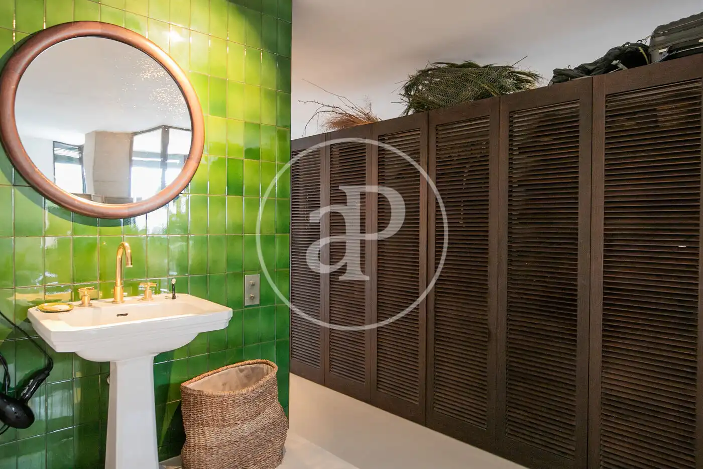 Baño de Piso en venta en Barcelona con Calefacción, Terraza y Amueblado
