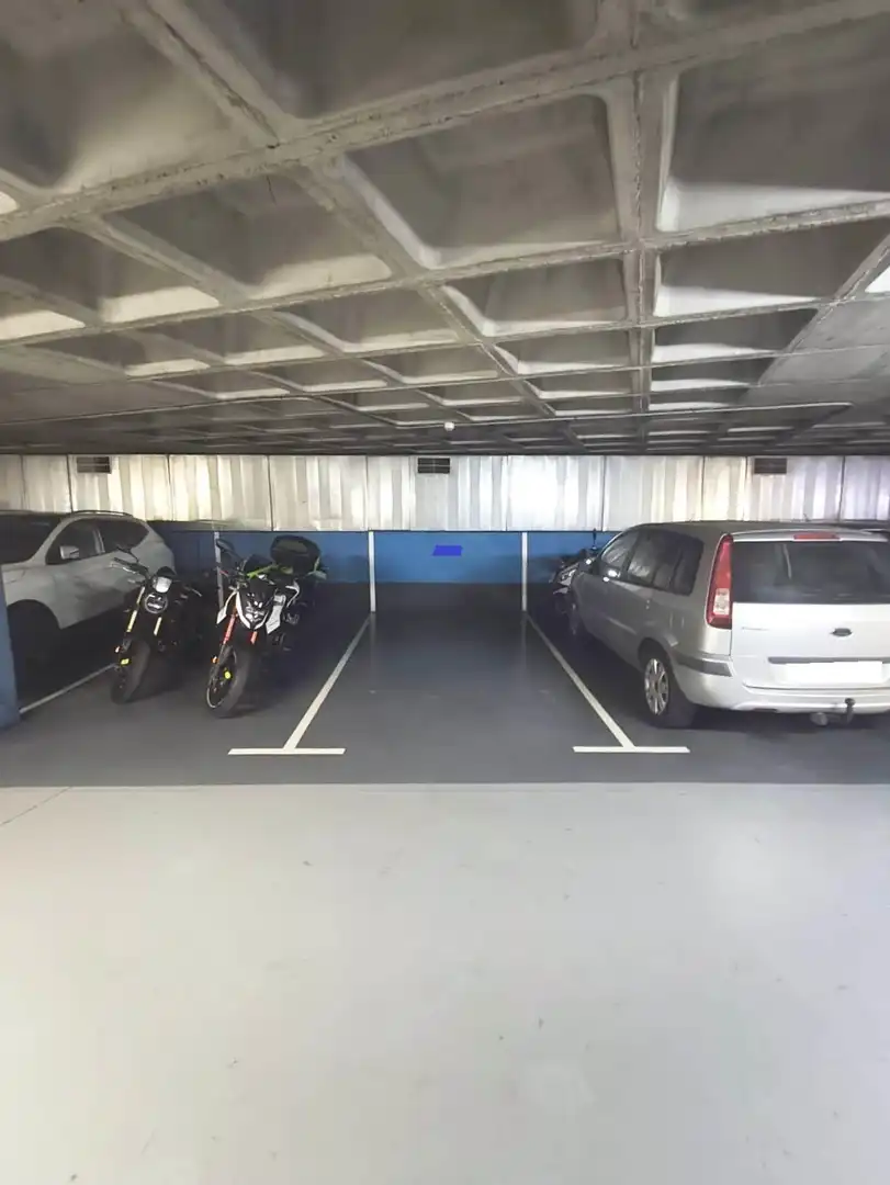 Aparcament de Garatge en venda en Badalona