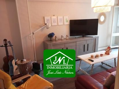 Living room of Flat for sale in Getxo   with Heating, Parquet flooring and Oven