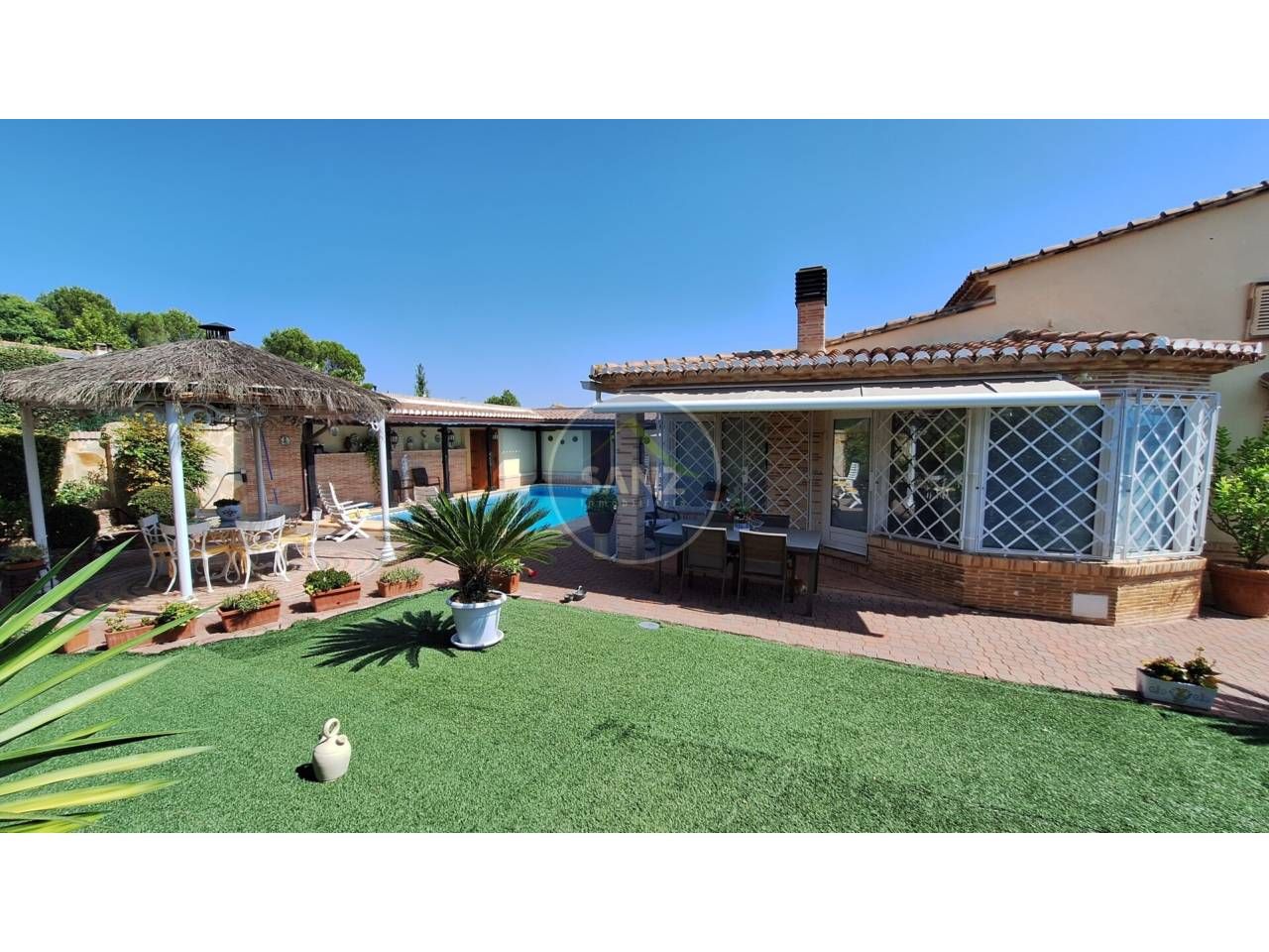 Exterior view of House or chalet for sale in Bellús  with Air Conditioner, Heating and Private garden