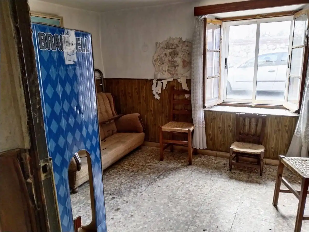 Sala d'estar de Casa o xalet en venda en Villagonzalo Pedernales amb Moblat