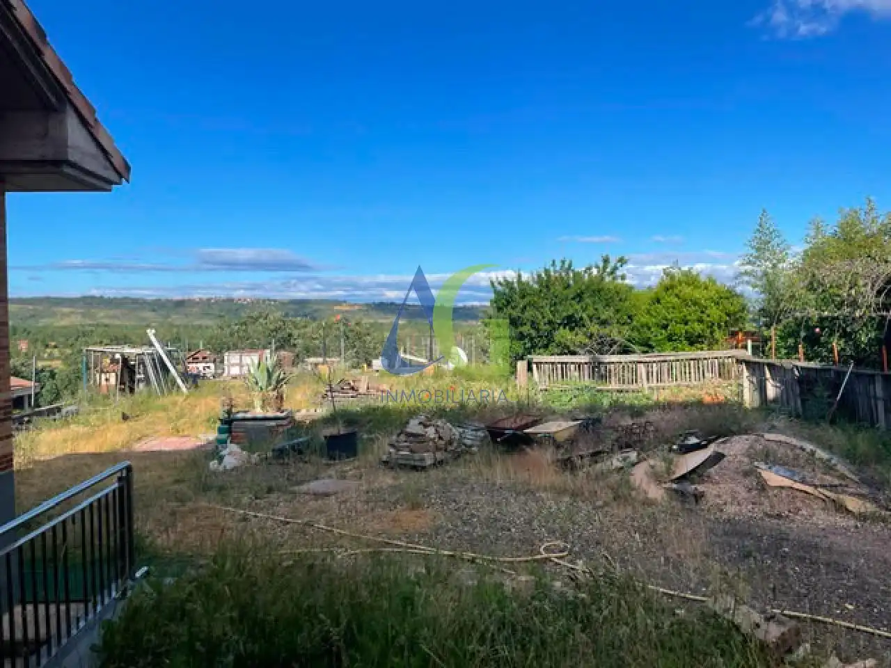 Casa o xalet en venda en Sariegos amb Calefacció, Jardí privat i Parquet