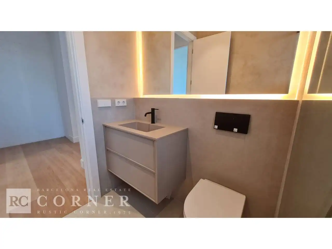Baño de Piso en venta en Barcelona con Aire acondicionado, Parquet y Terraza