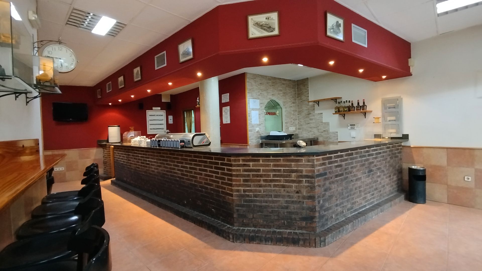 Local de alquiler en Calle la Flor, Centro Bº Doscientas