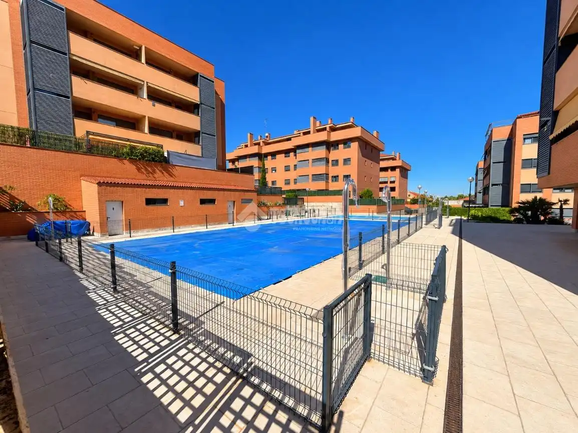 Exterior view of Flat for sale in La Dehesa - El Pinar