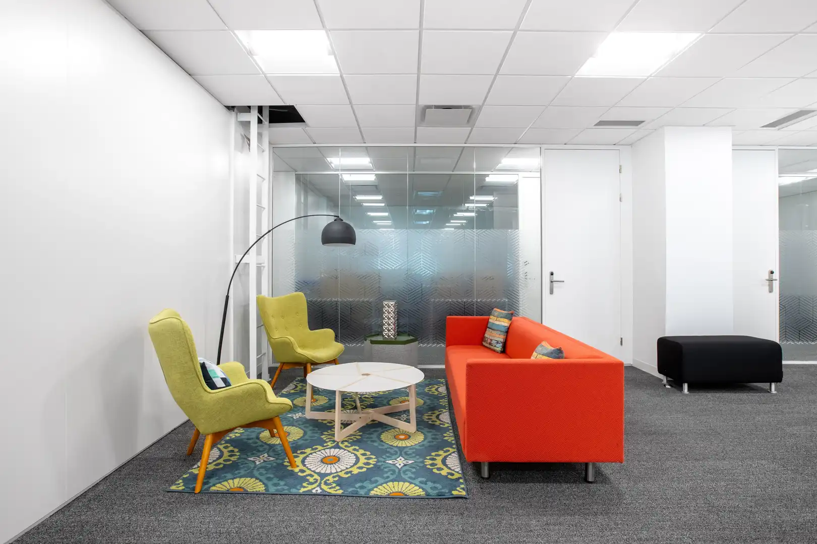 Büro zur Miete in Madrid mit Klimaanlage, Heizung und Möbliert
