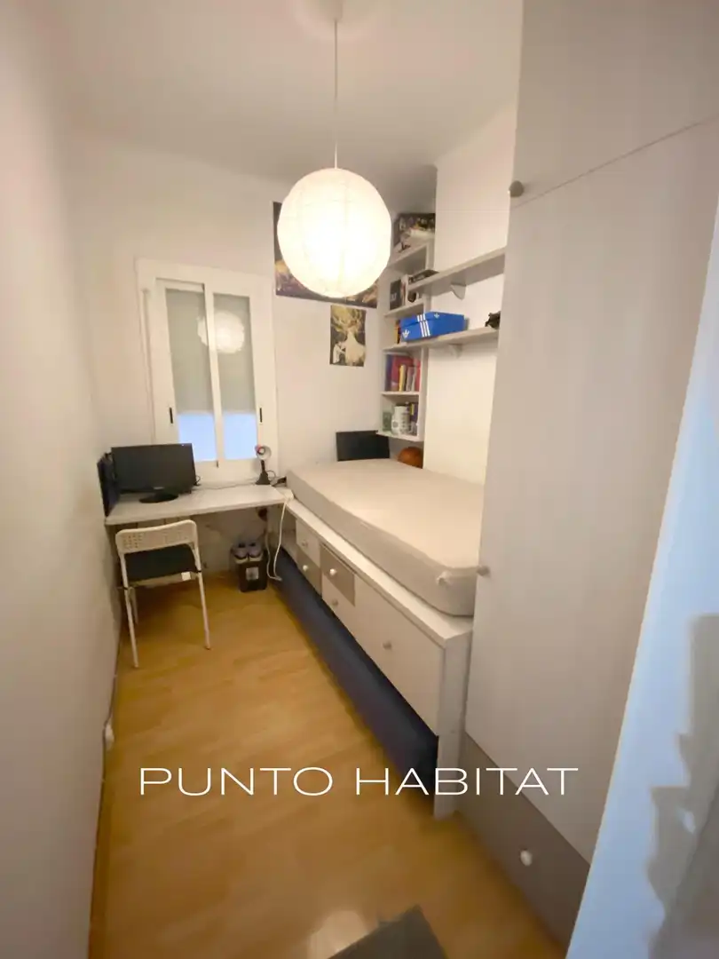 Schlafzimmer von Wohnung zum Verkauf in Barcelona mit Klimaanlage, Parkett und Terrasse
