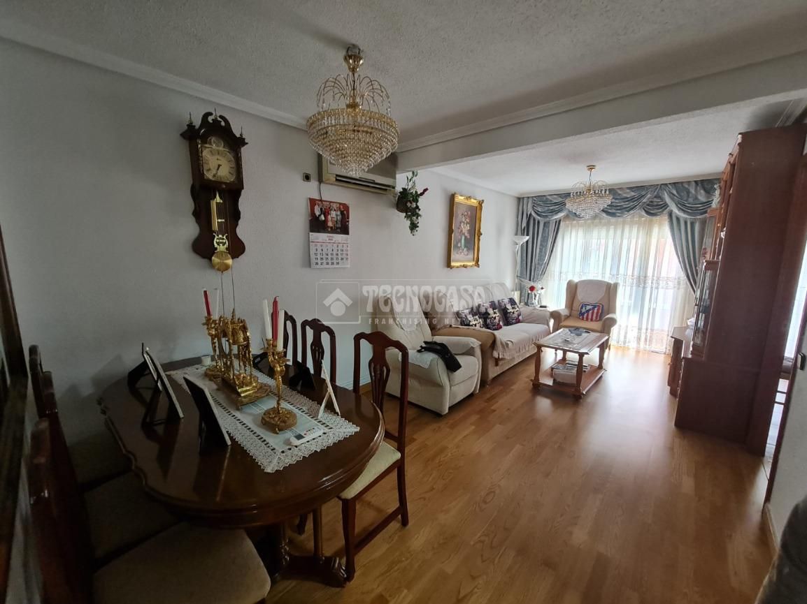 Flat for sale in Casco Antiguo, Centro