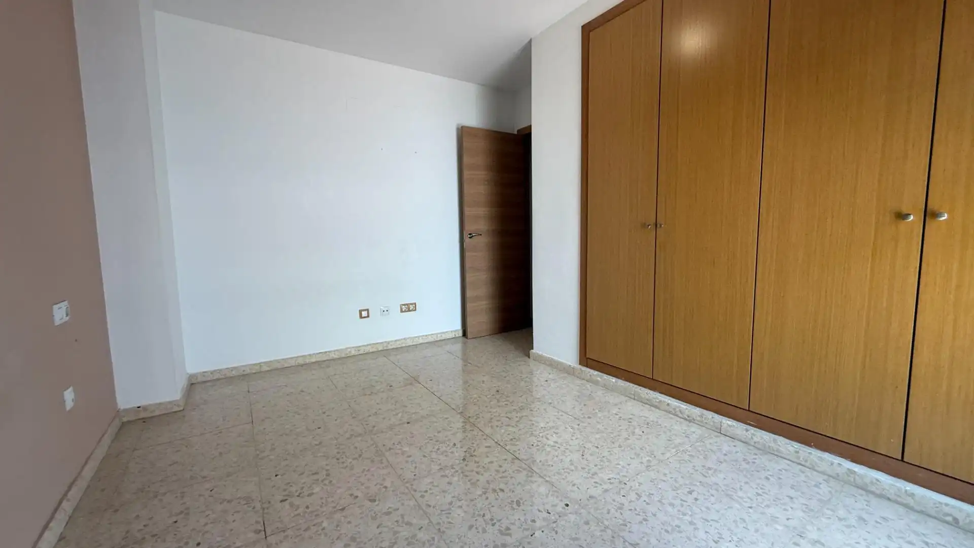 Habitación de Planta baja en venta en Paiporta con Aire acondicionado, Calefacción y Terraza