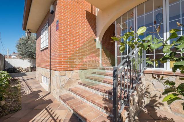 Casa-chalet en Venta en Griñón