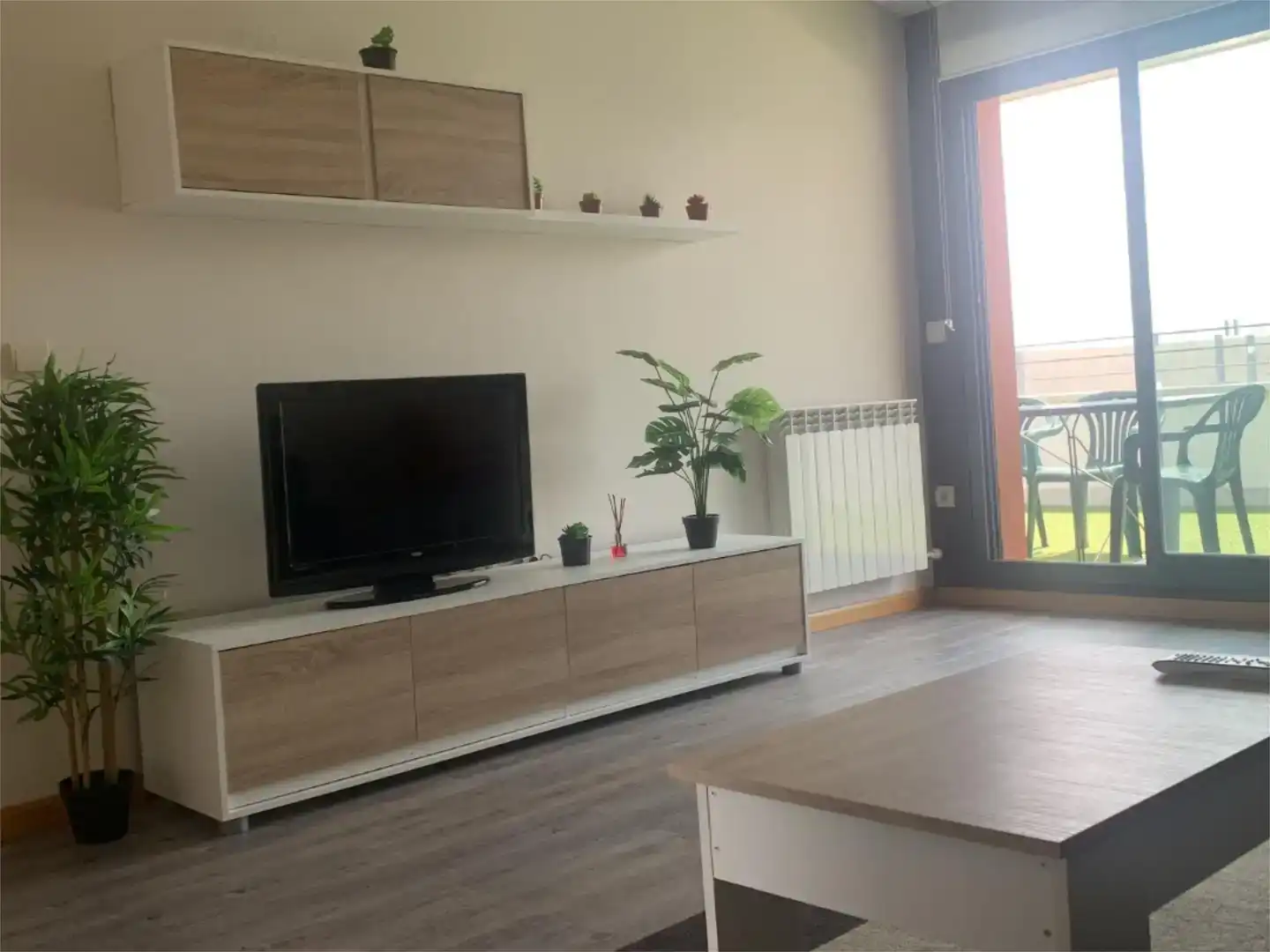 Sala d'estar de Àtic en venda en Zaratán amb Parquet, Traster i Piscina