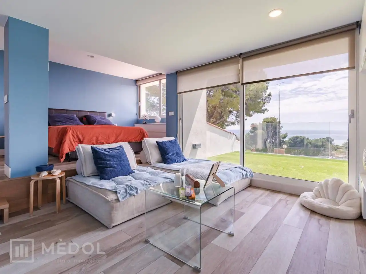 Habitación de Casa adosada en venta en Tarragona con Aire acondicionado, Calefacción y Jardín privado