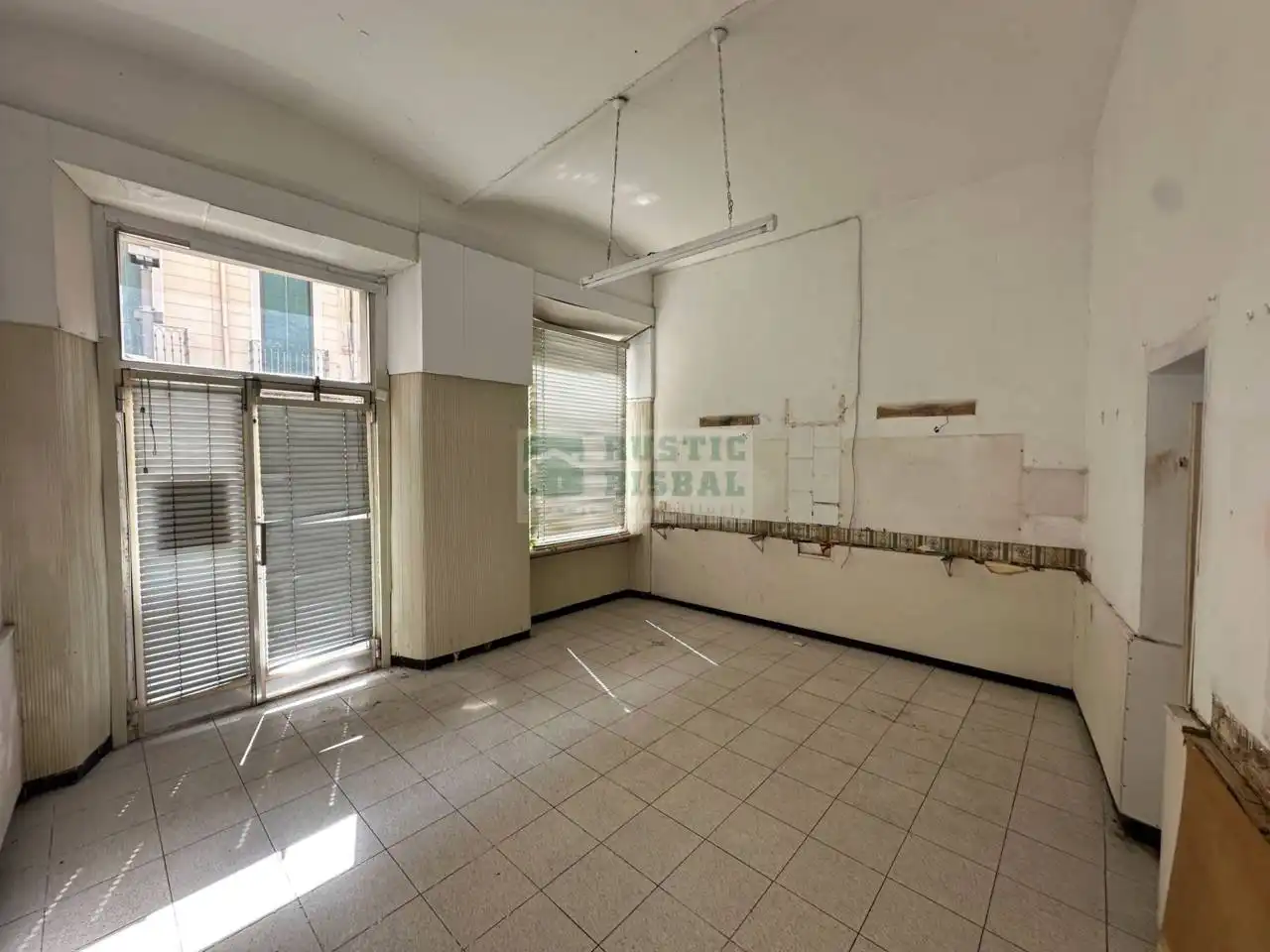 Local comercial de lloguer a La Bisbal d'Empordà, imagen 9