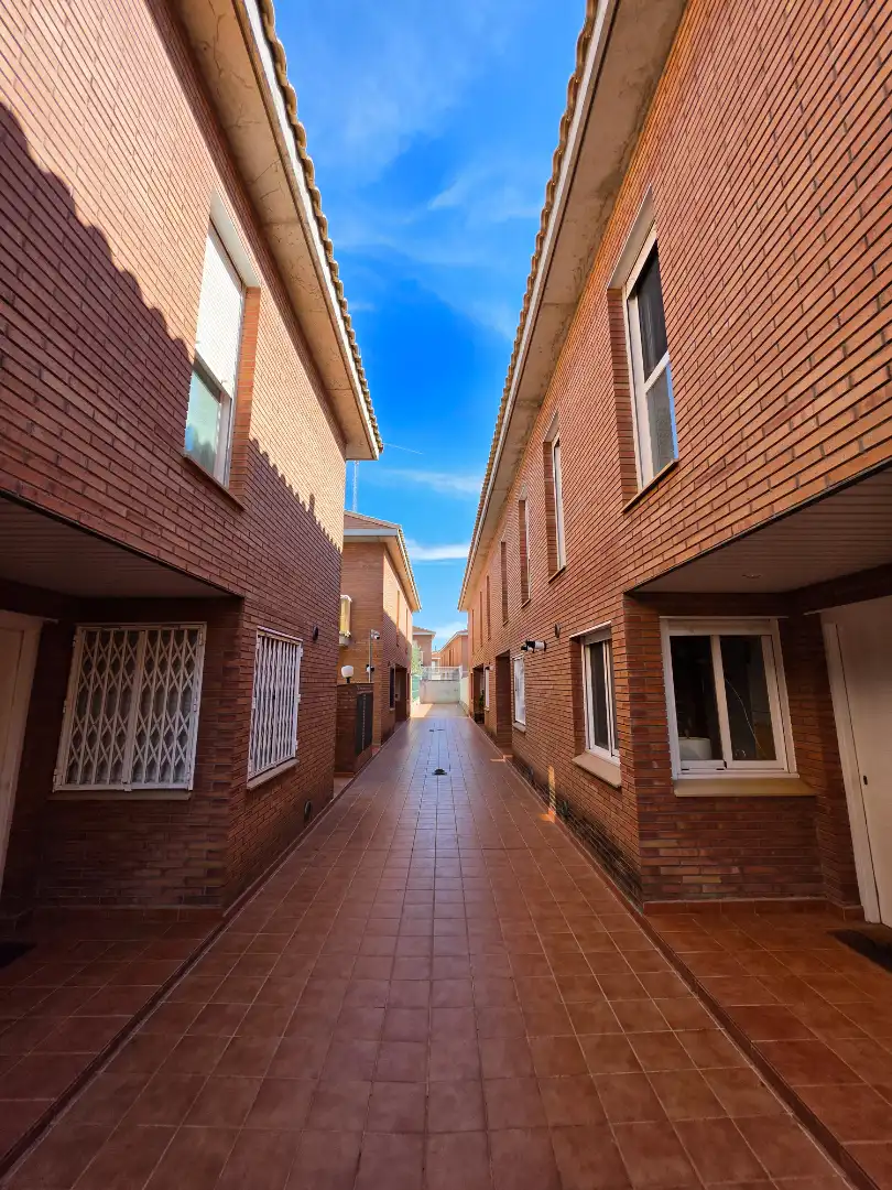 Reihenhaus mit Terrasse zum Verkauf in Carrer del Mas d'en Garrot, imagen 42