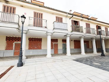 Locale commerciale in vendita a Venturada Pueblo