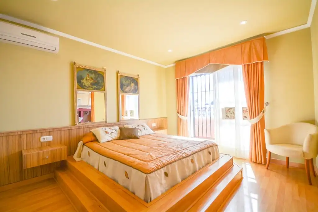 Bedroom of Houses for sale in Benalmádena  with Air Conditioner, Private garden and Terrace