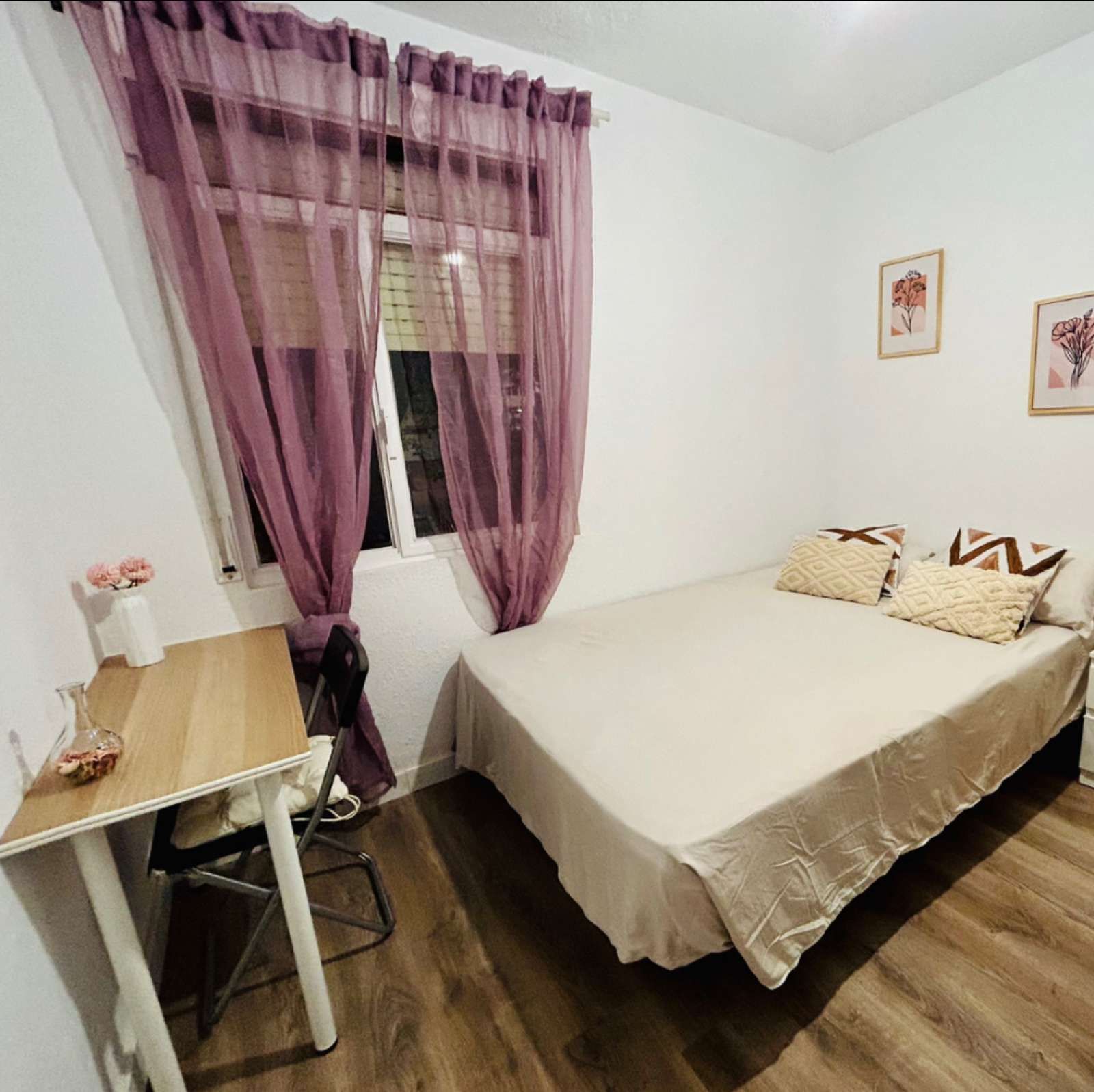 Bedroom of Flat to share in  Barcelona Capital  with Air Conditioner and Terrace
