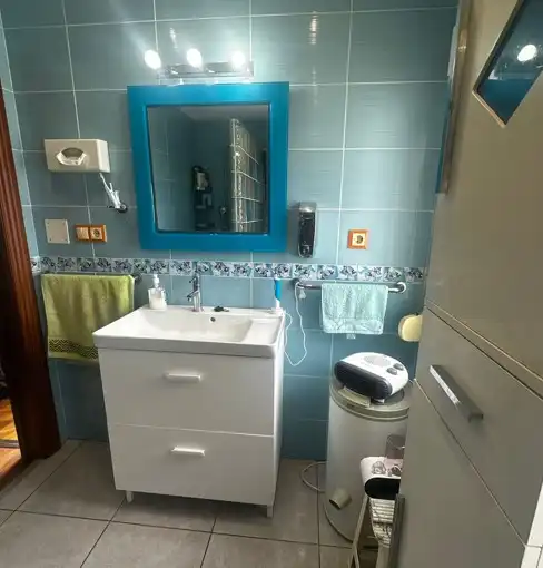 Bathroom of Flat for sale in Gijón   with Heating, Private garden and Furnished