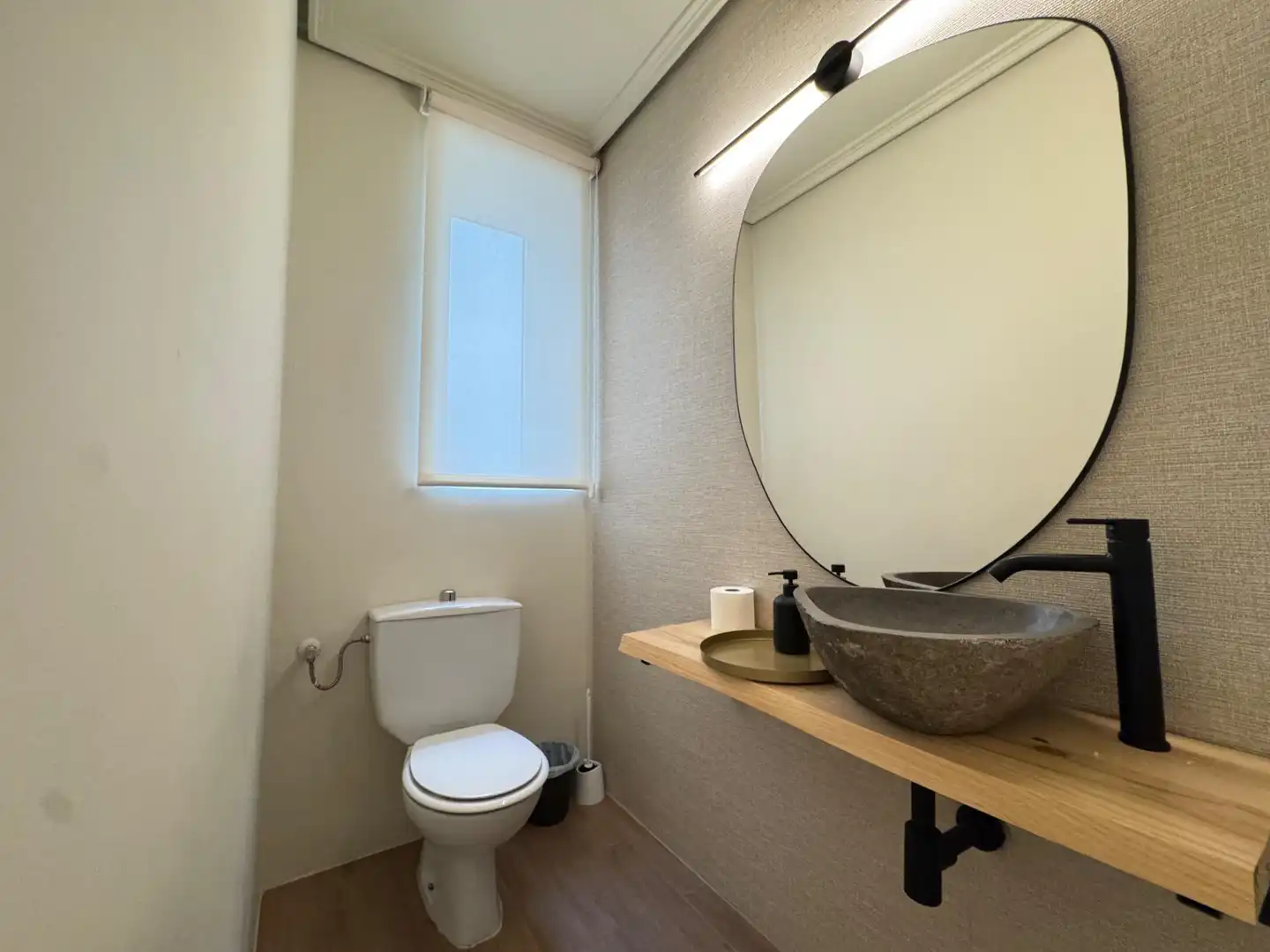 Badezimmer von Wohnung zum Verkauf in Alicante / Alacant mit Klimaanlage, Heizung und Parkett