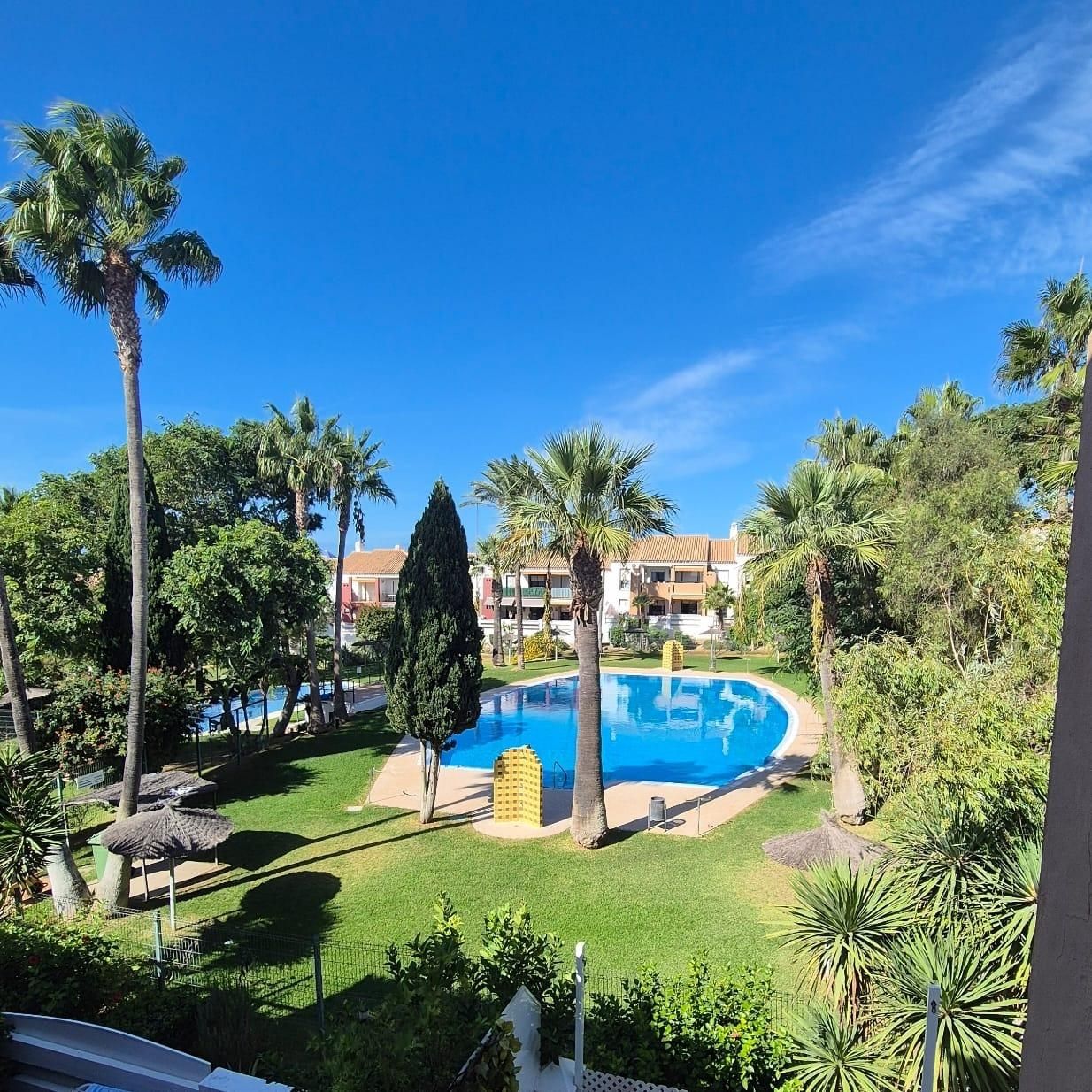 Jardí de Apartament en venda en Chiclana de la Frontera amb Jardí privat, Terrassa i Traster