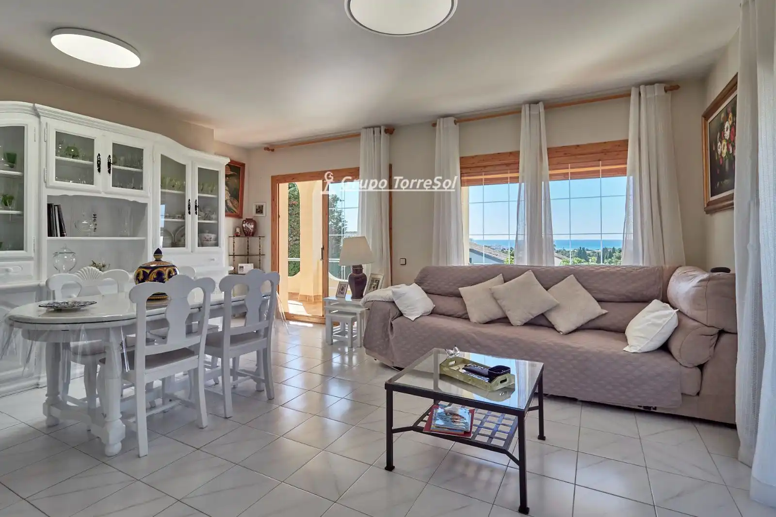 Sala de estar de Casa o chalet en venta en El Vendrell con Calefacción, Terraza y Piscina