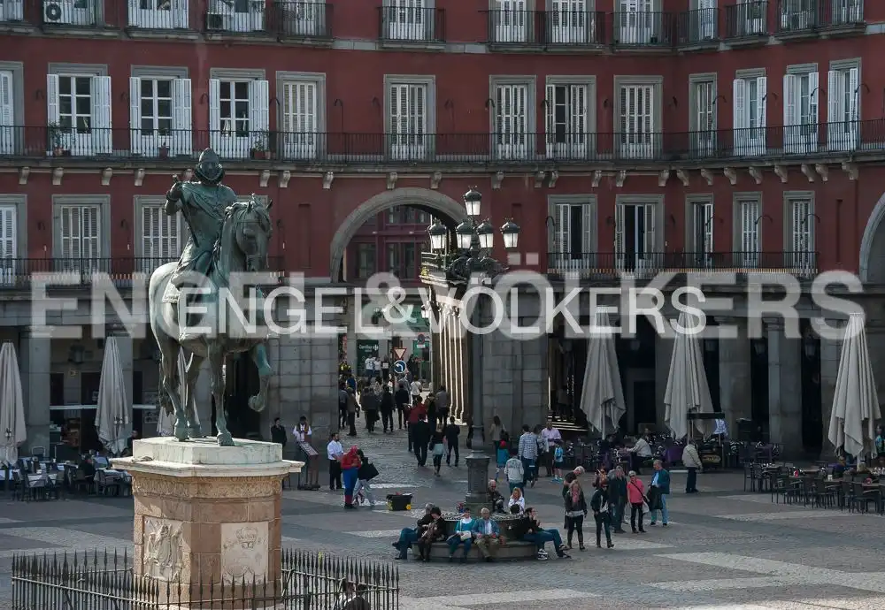 Exterior view of Flat for rent in Madrid  with Air Conditioner, Heating and Furnished