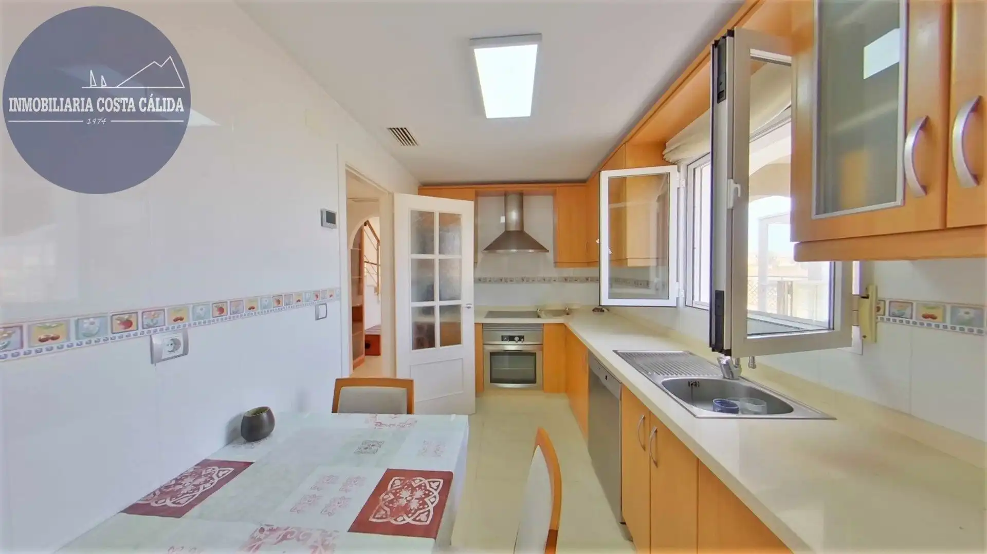 Cocina de Dúplex en venta en Águilas con Aire acondicionado, Calefacción y Jardín privado