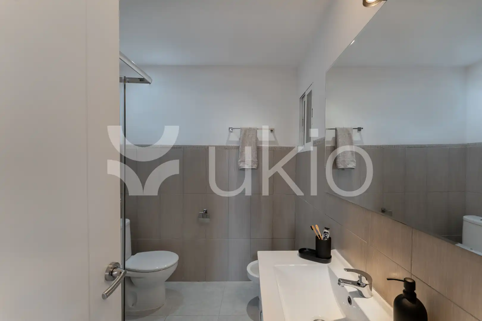 Baño de Apartamento de alquiler en Madrid con Aire acondicionado, Calefacción y Amueblado