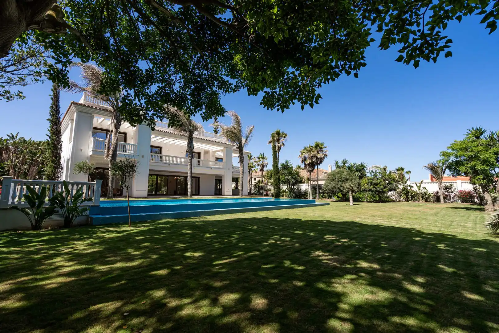Jardí de Casa o xalet en venda en Estepona amb Aire condicionat, Jardí privat i Terrassa
