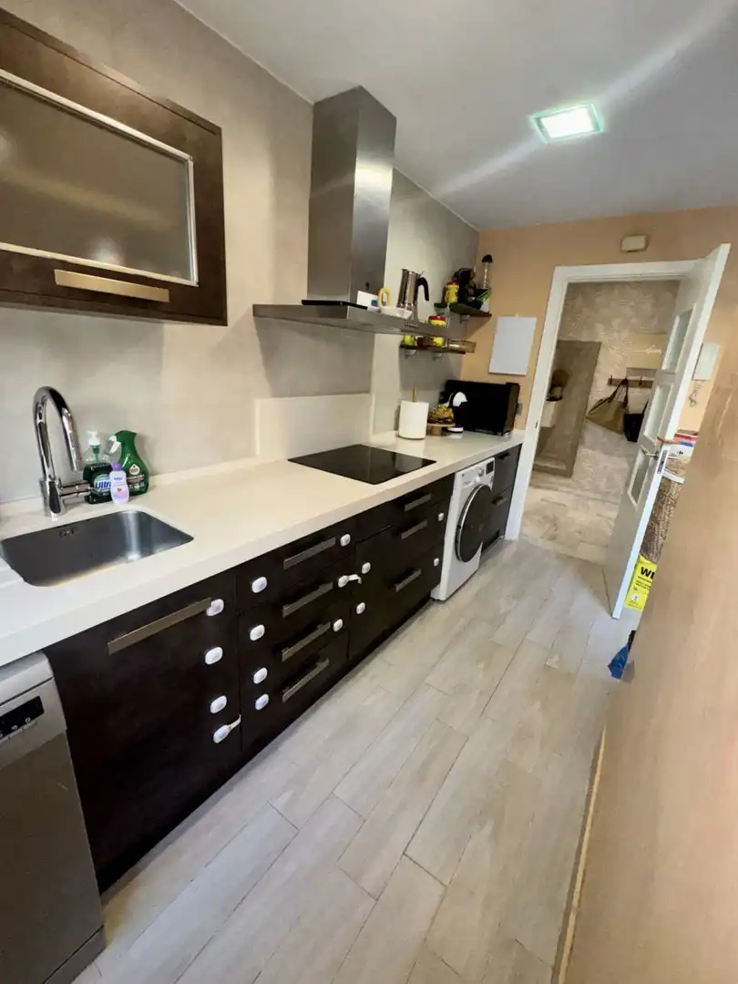Cocina de Piso en venta en Tomares con Aire acondicionado, Calefacción y Piscina comunitaria