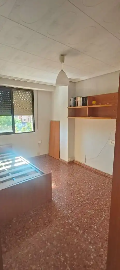 Schlafzimmer von Wohnung zur Miete in Paiporta mit Klimaanlage, Heizung und Balkon