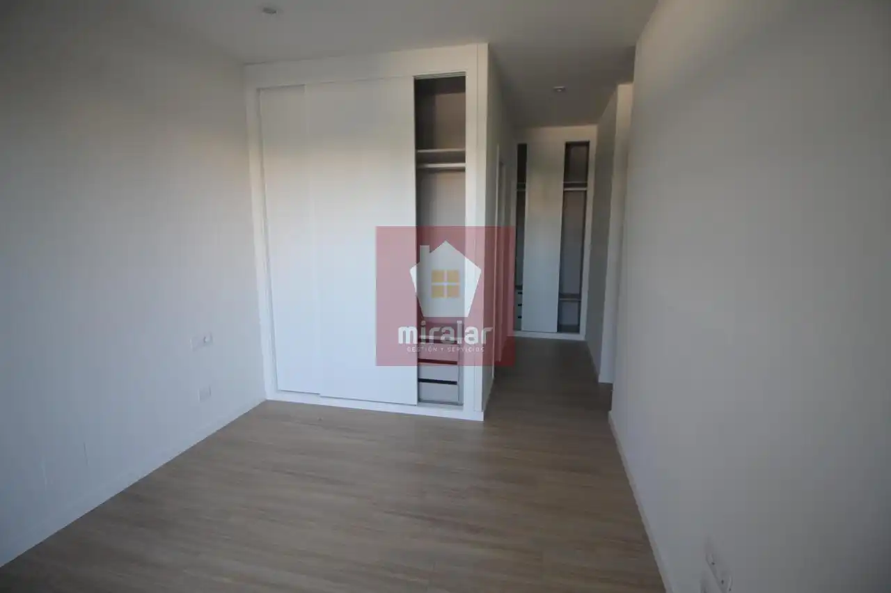 Schlafzimmer von Erdgeschoss zum Verkauf in Salvaterra de Miño mit Heizung und Abstellraum