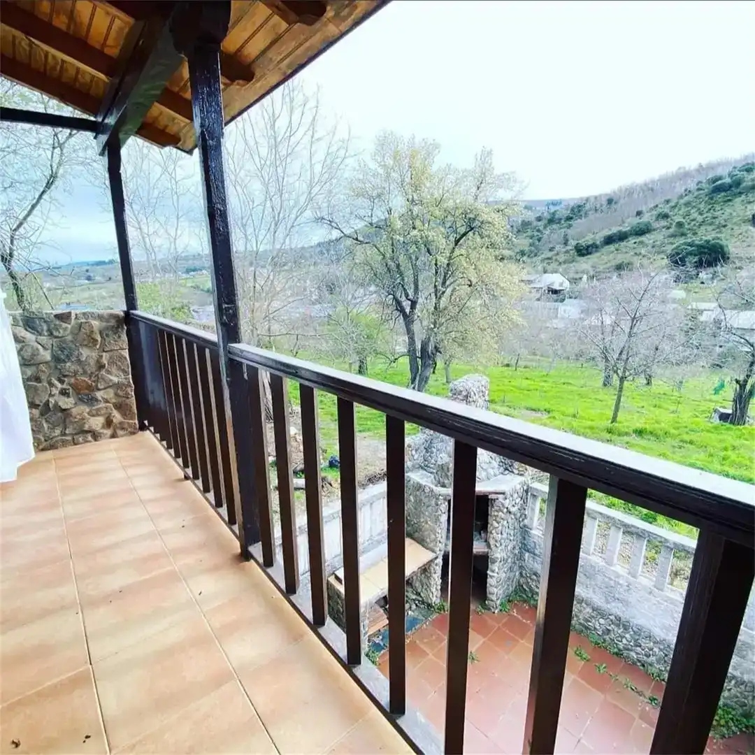 Terrassa de Casa o xalet en venda en Ponferrada amb Parquet, TV i Balcó