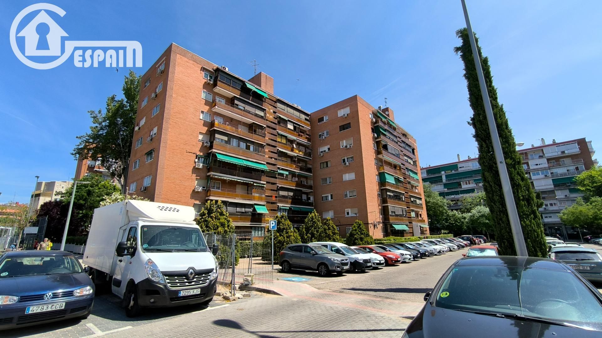 Exterior view of Flat for sale in  Madrid Capital  with Heating, Private garden and Terrace