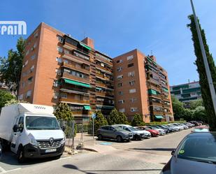 Exterior view of Flat for sale in  Madrid Capital  with Heating, Private garden and Terrace