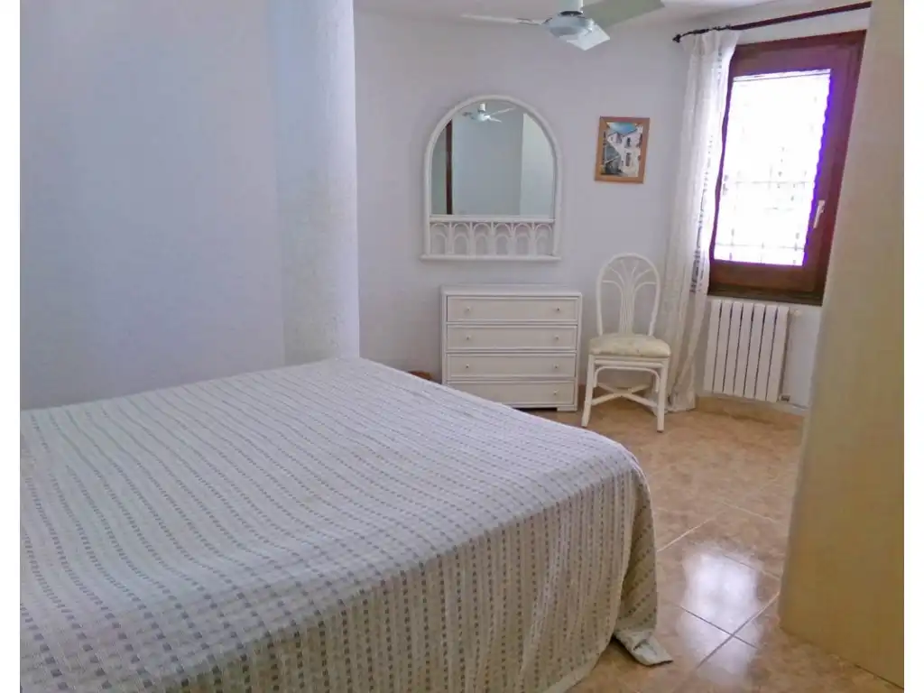Dormitori de Casa o xalet en venda en L'Escala amb Aire condicionat, Calefacció i Terrassa