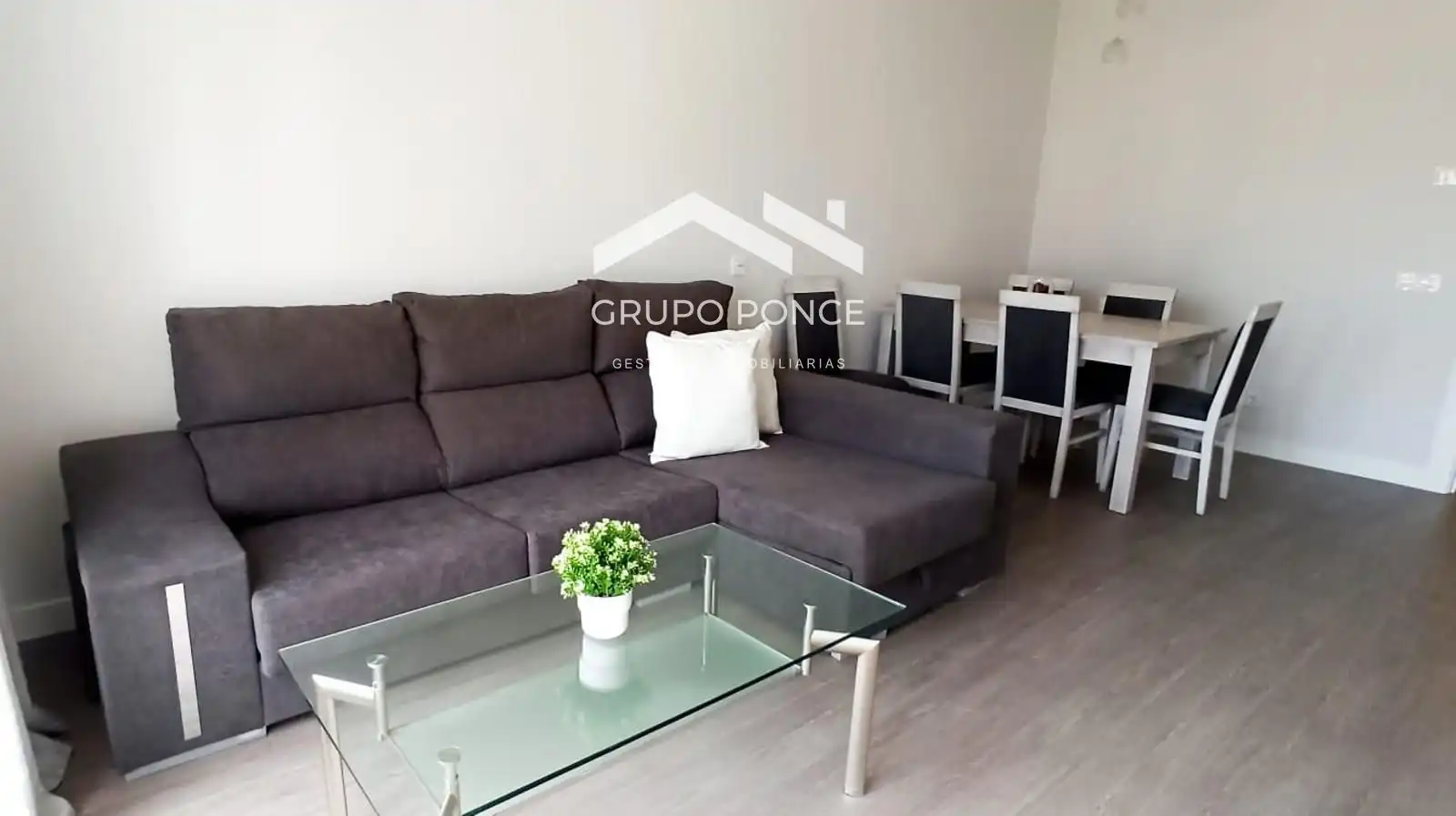 Living room of Flat for rent in Jerez de la Frontera  with Air Conditioner, Storage room and Furnished