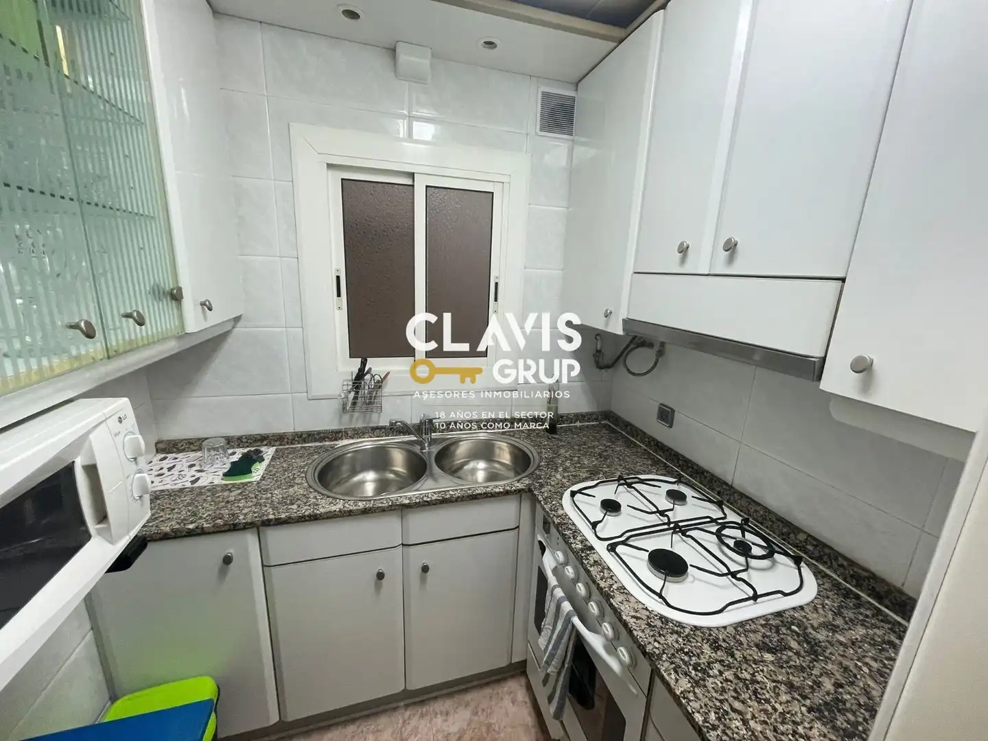 Flat with terrace for sale in Nou Barris, imagen 4