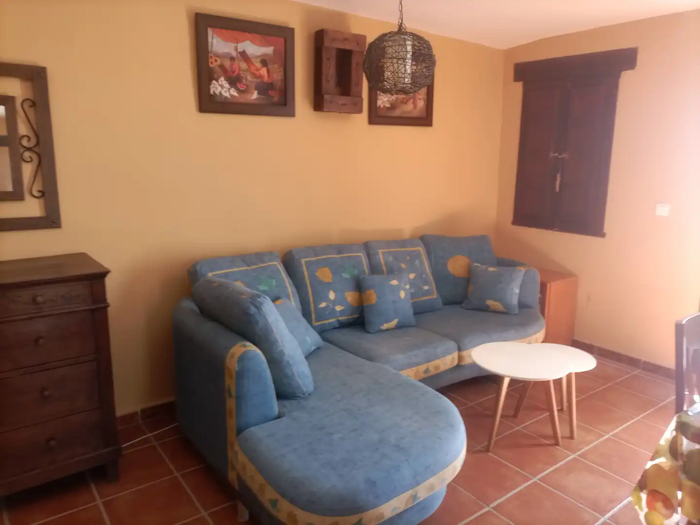 Sala de estar de Apartamento en venta en Alpujarra de la Sierra con Calefacción, Amueblado y Microondas