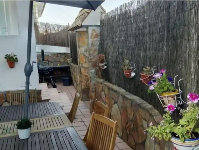 Terrassa de Casa adosada en venda en Navalagamella amb Aire condicionat, Calefacció i Jardí privat