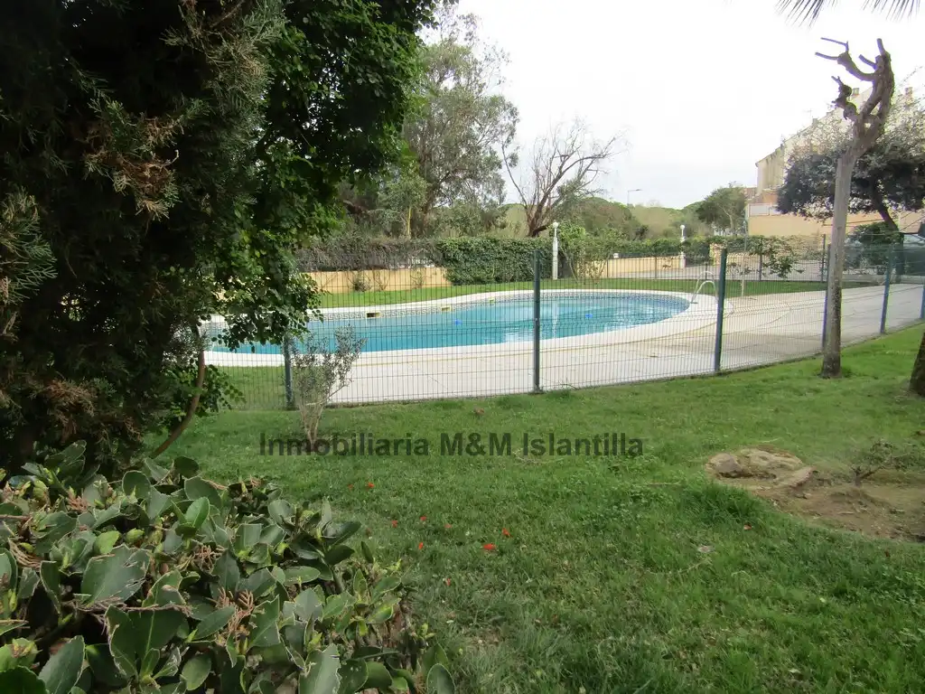 Piscina de Apartamento en venta en Islantilla con Terraza, Trastero y Amueblado