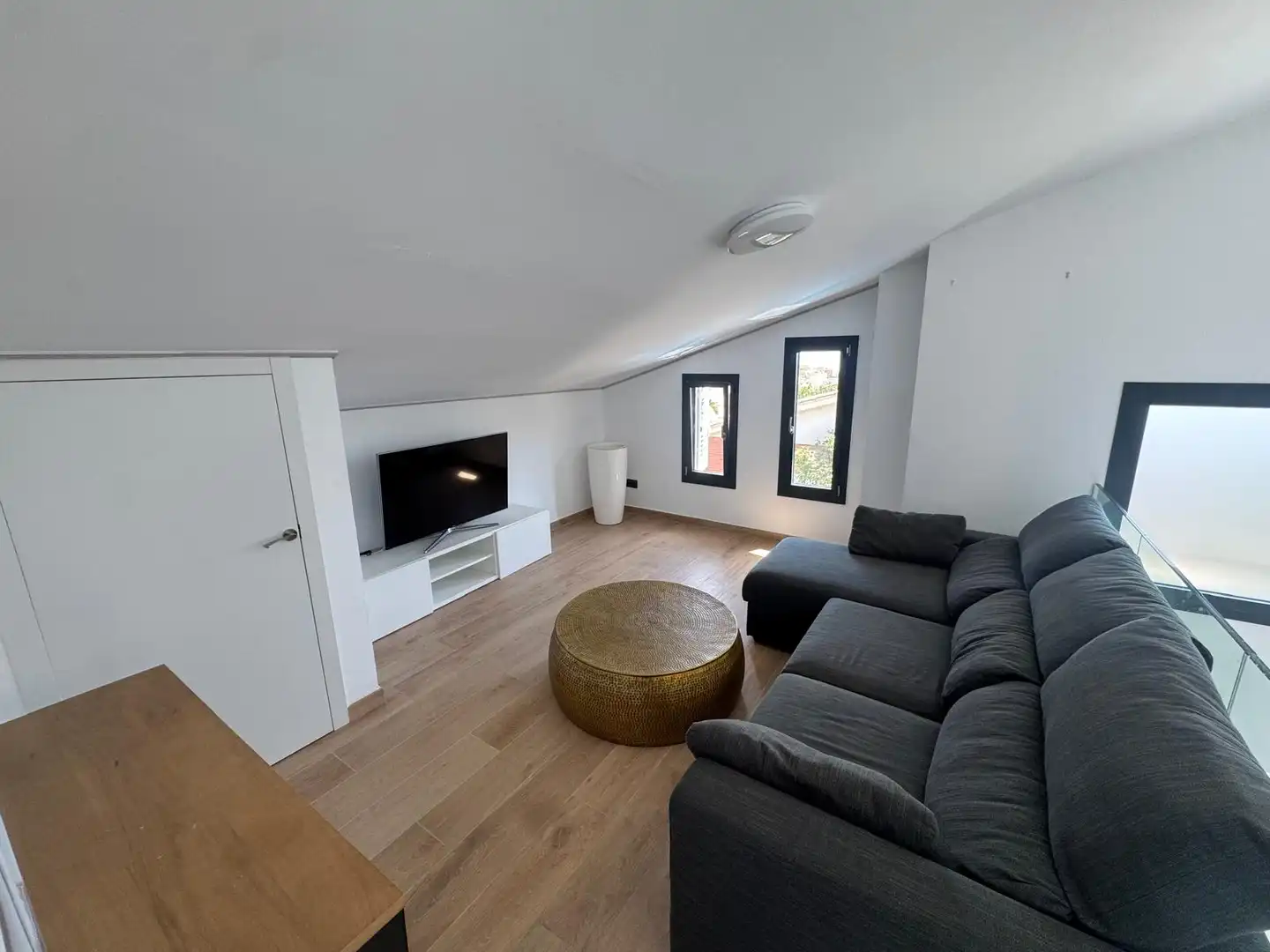 Sala d'estar de Casa o xalet en venda en Canet de Mar amb Aire condicionat, Calefacció i Jardí privat