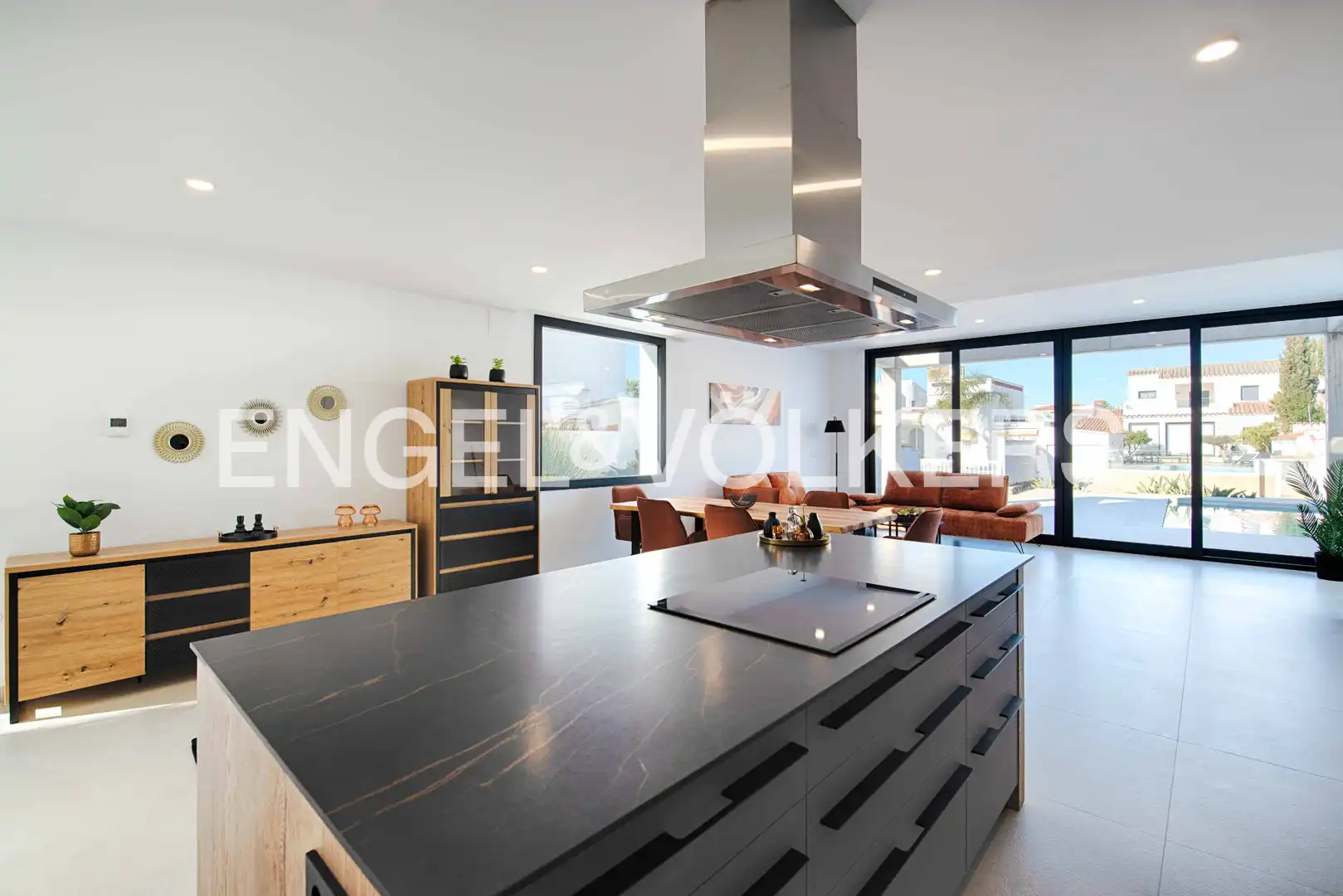 Kitchen of Detached homes for sale in Empuriabrava  with Terrace and Swimming Pool