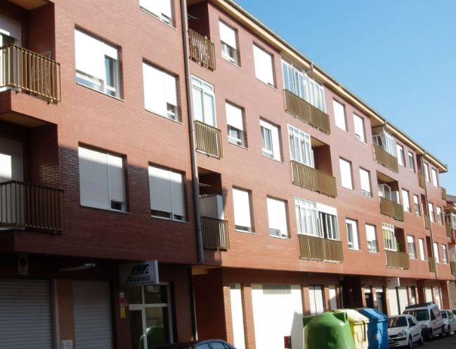Vista exterior de Apartament en venda en San Andrés del Rabanedo amb Traster