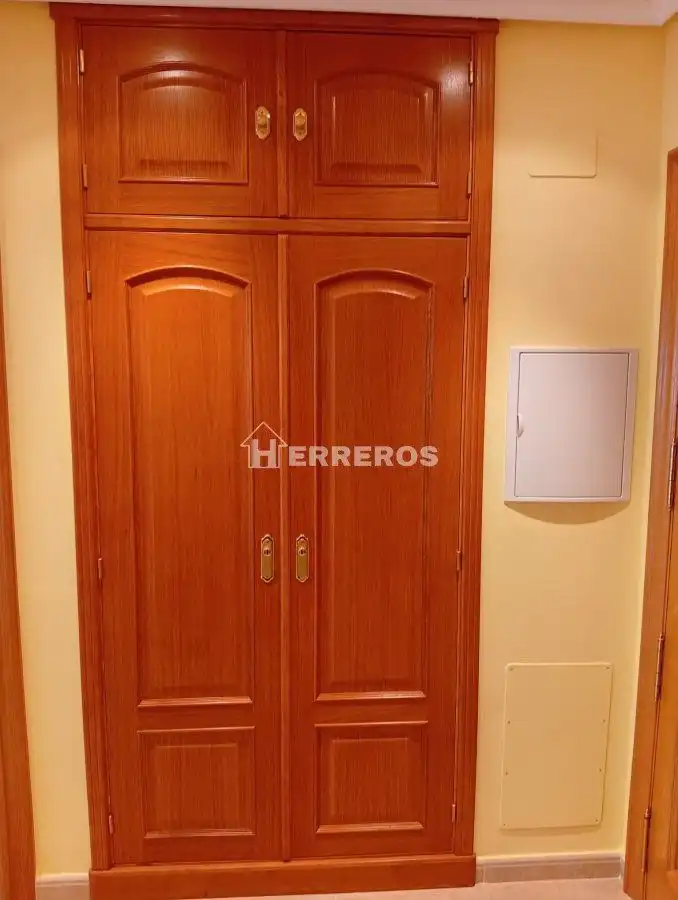 Habitación de Piso en venta en Entrena con Calefacción, Terraza y Trastero