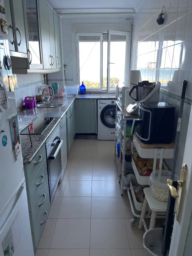 Küche von Wohnung zum Verkauf in Cádiz mit Heizung, Möbliert und Ofen