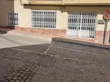 Local comercial en venda a Calle los Montoros